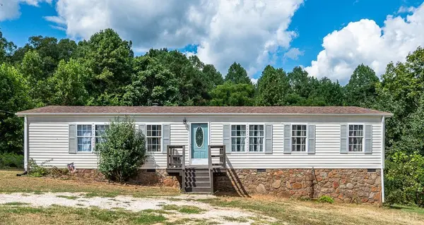 1067 Double Bridge RD, Spout Spring, VA 24593