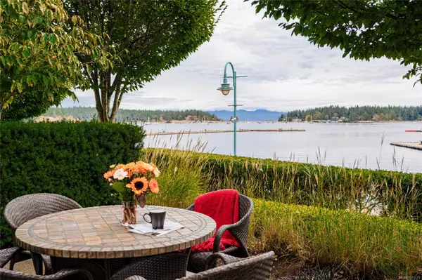 38 Front St #12, Nanaimo, BC V9R 0B8