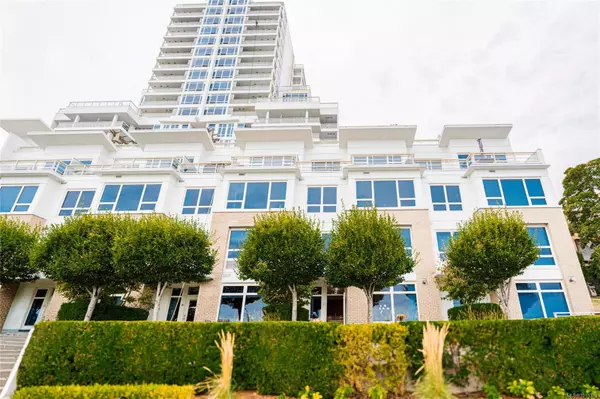 Nanaimo, BC V9R 0B8,38 Front St #12