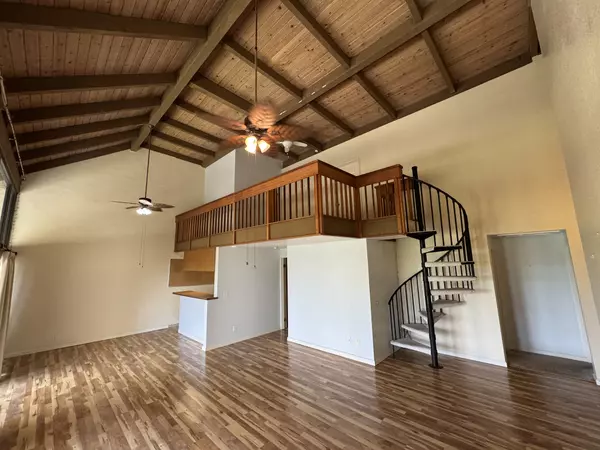 Kailua-kona, HI 96740,78-7070 KEAUHOU PUNAHELE II #E305