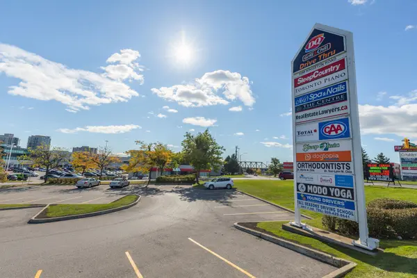 Pickering, ON L1V 1B5,1099 Kingston RD ##4A