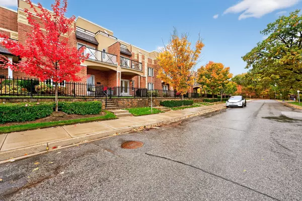 Barrie, ON L4N 5A2,23 White Oaks RD