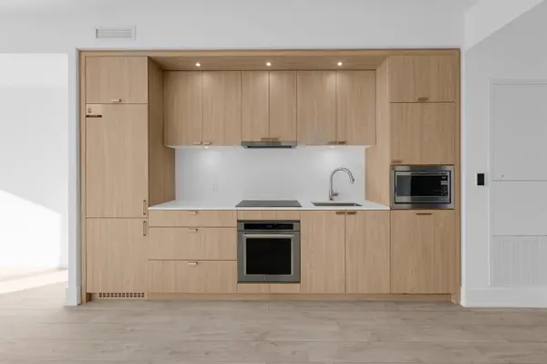 Toronto W08, ON M9A 0G2,259 The Kingsway N/A #216