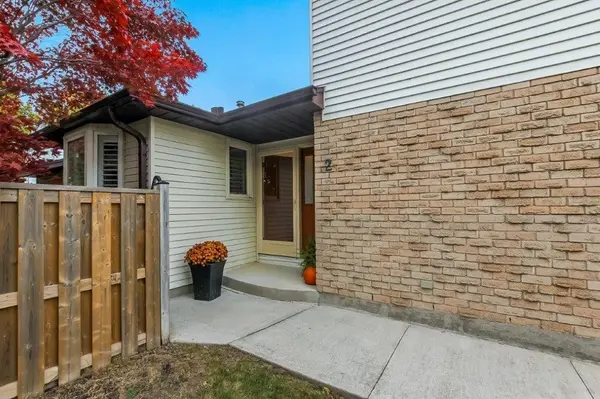 London North, ON N6G 3R3,2 Aldersbrook CRES