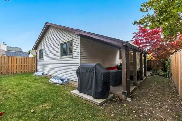 London North, ON N6G 3R3,2 Aldersbrook CRES