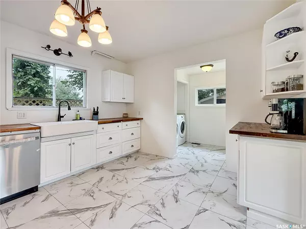 Swift Current, SK S9H 0X9,371 6th AVENUE NW