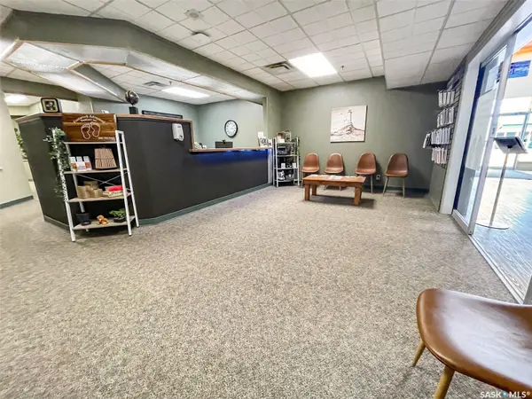 244 1st AVENUE NE #2 &3B, Swift Current, SK S9H 2B4