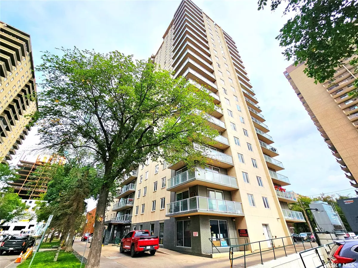 Saskatoon, SK S7K 2P5,320 5th AVENUE N #607