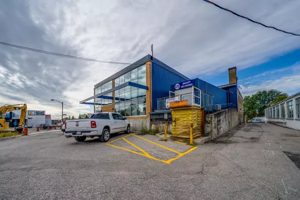 Toronto W04, ON M6E 4V9,670 Caledonia RD #301