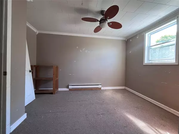 Grand Bank, NL A0E1W0,7 West Street Extension