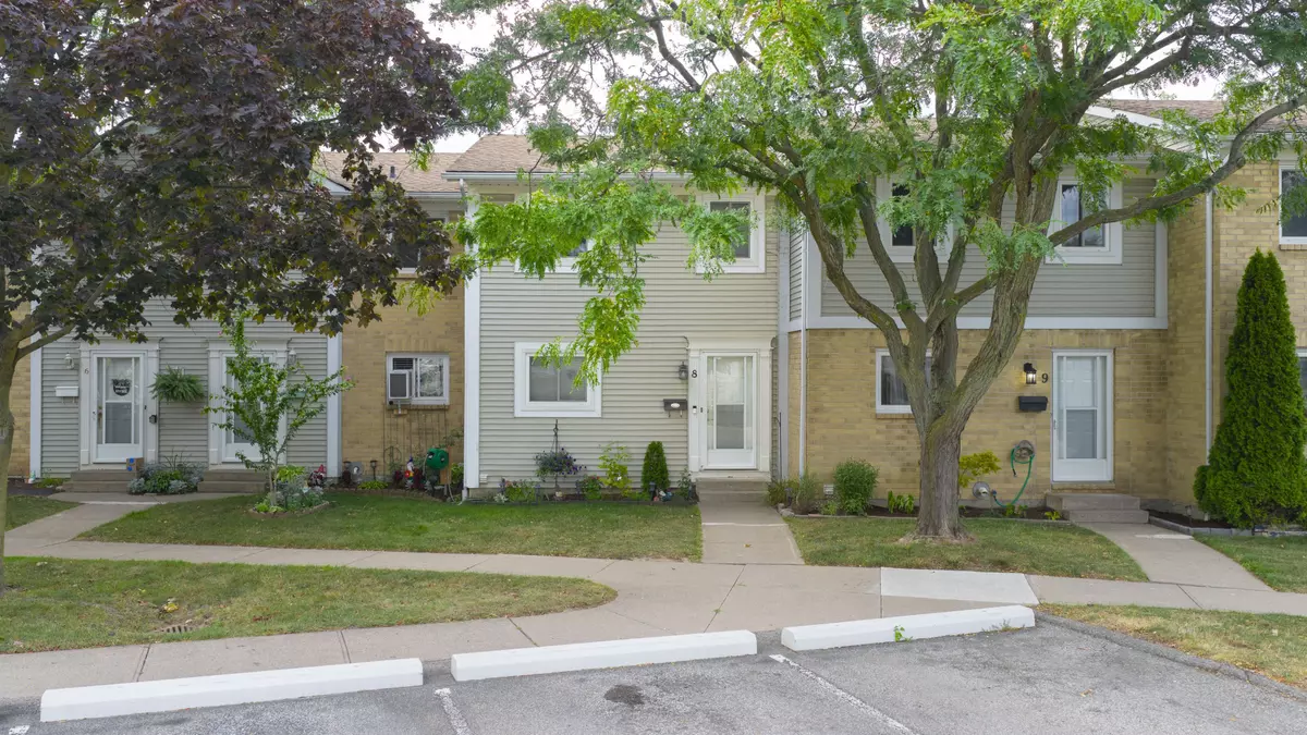 St. Catharines, ON L2N 6Z3,38 Elma ST #8