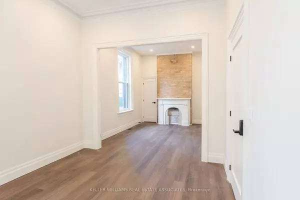 Toronto C01, ON M5V 1H6,54 Stewart ST