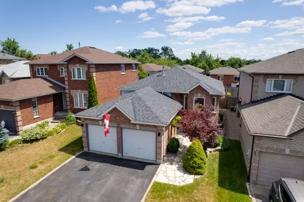 Barrie, ON L4N 0E3,55 HOLLY MEADOW RD