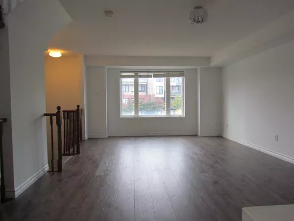 Mississauga, ON L5M 8E4,3056 Eglinton AVE W #69