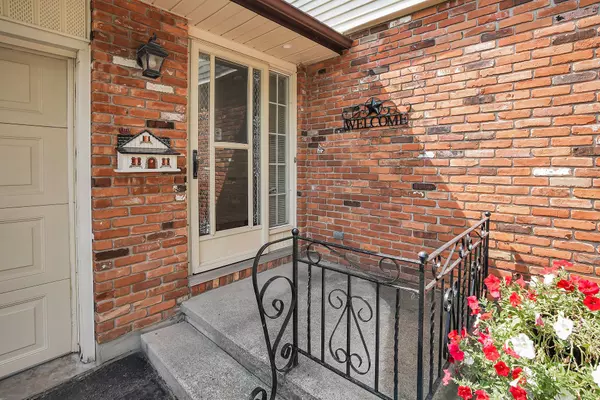 London North, ON N5X 2E2,31 Mctaggart CRES