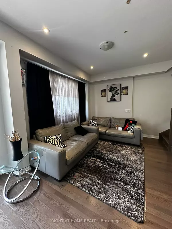 Hamilton, ON L0R 1W0,110 yale DR