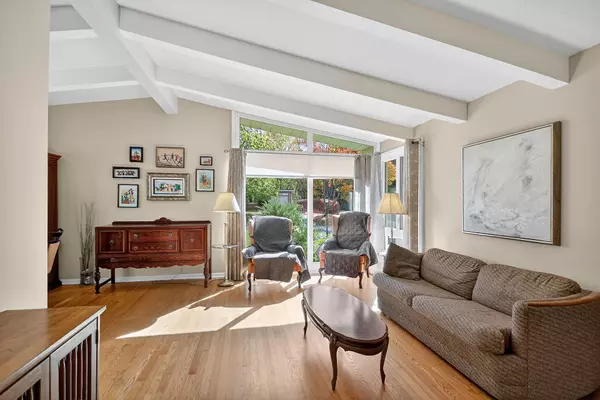 South Of Baseline To Knoxdale, ON K2H 7C2,24 Barnes CRES