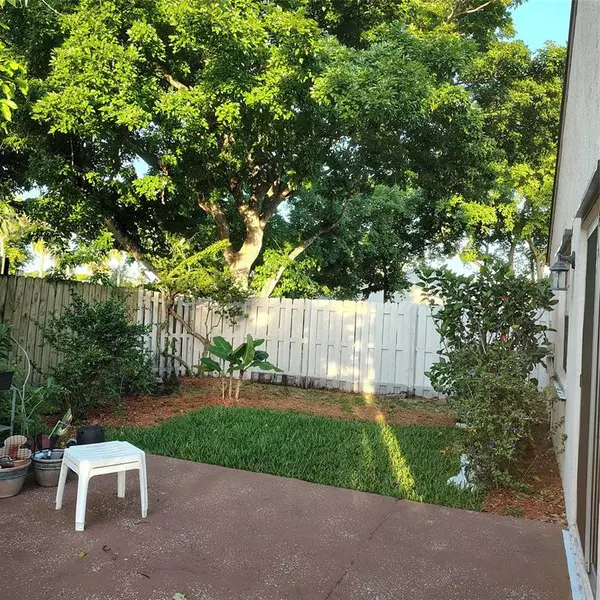 Davie, FL 33325,940 Cumberland Ter