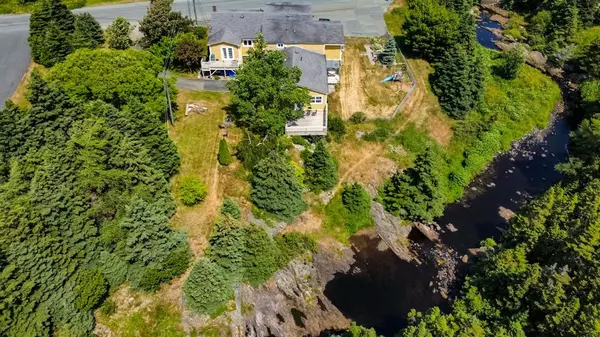 Flatrock, NL A1K 1C6,535-541 Windgap Road