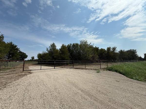 1039 County Road 4109, Greenville, TX 75401