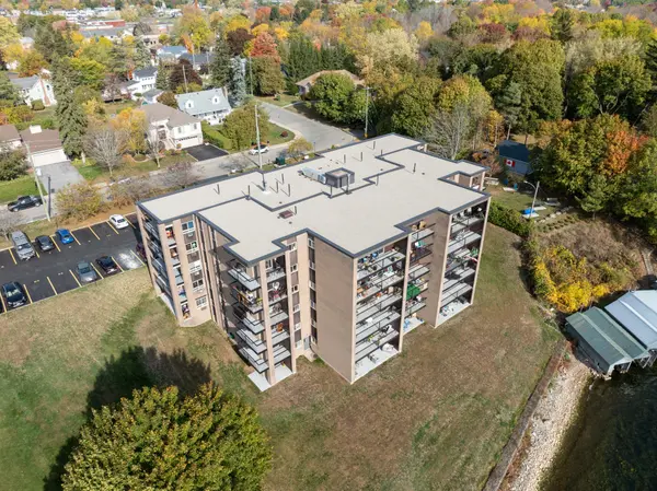 Gananoque, ON K7G 3A4,610 William ST S #406