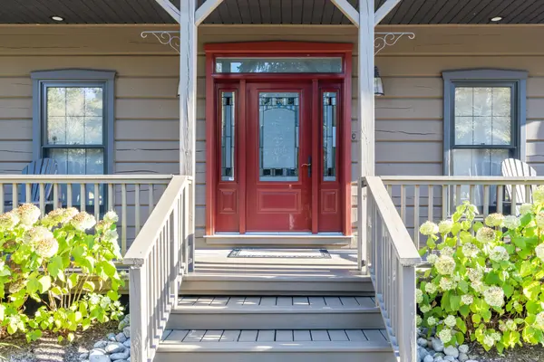 Blue Mountains, ON N0H 1J0,133 OLD LAKESHORE RD