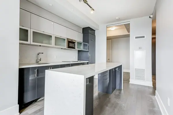 Toronto C01, ON M5V 1X2,330 Richmond ST W #2712