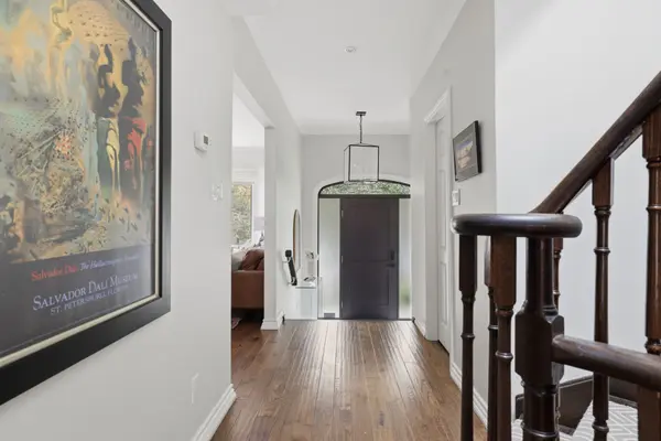 Toronto C04, ON M4R 1R3,198 Glenview AVE