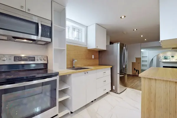 Aurora, ON L4G 6R9,72 Lensmith DR