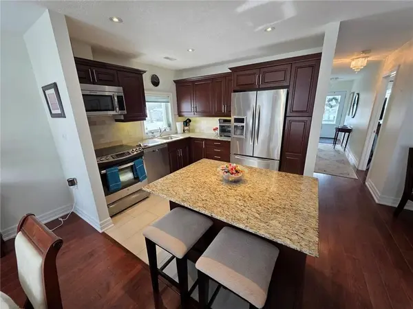 Hamilton, ON L9B 1T8,49 BISHOP REDING TRL