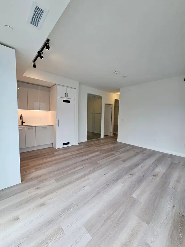 Toronto C01, ON M5T 0E3,280 Dundas ST W #1405