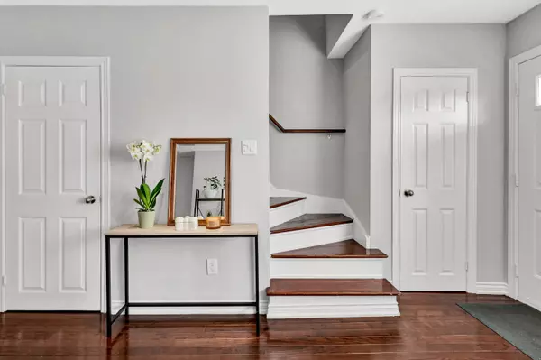 Toronto E04, ON M1K 2C5,740 Kennedy RD #42