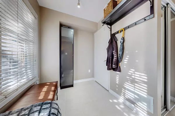 Toronto W02, ON M6N 5H6,29 Birdstone CRES