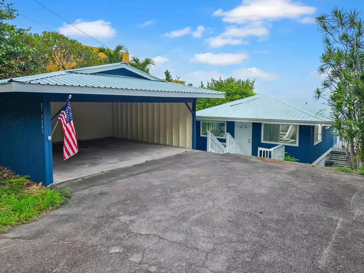 Captain Cook, HI 96704,87-3205 GUAVA RD