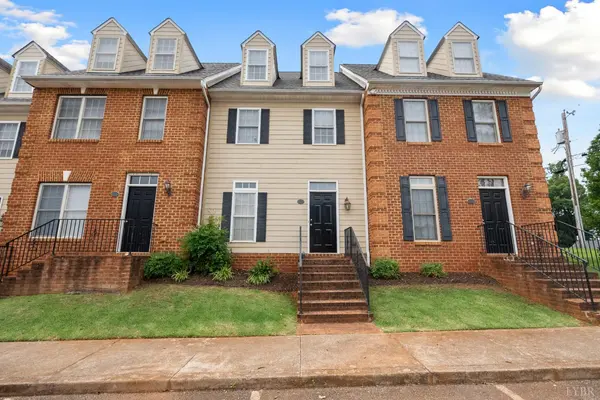 824 Wiggington RD, Lynchburg, VA 24502