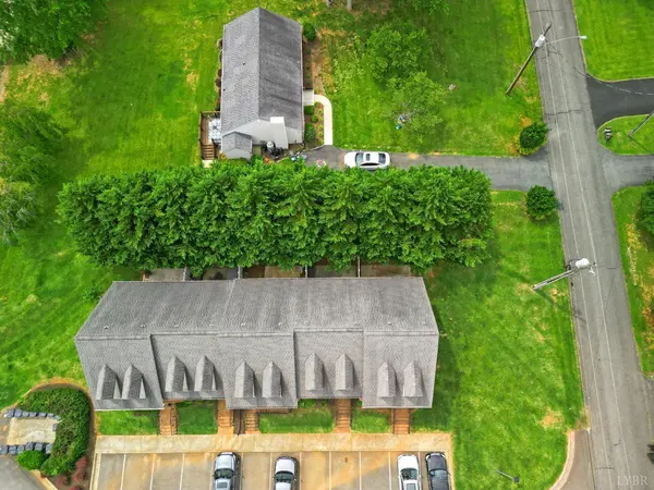 824 Wiggington RD, Lynchburg, VA 24502