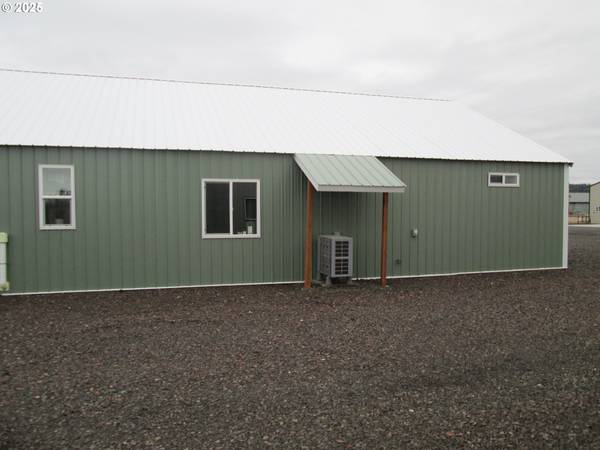 404 N PENDLETON AVE, Ukiah, OR 97880