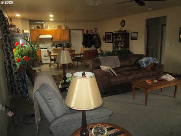 404 N PENDLETON AVE, Ukiah, OR 97880