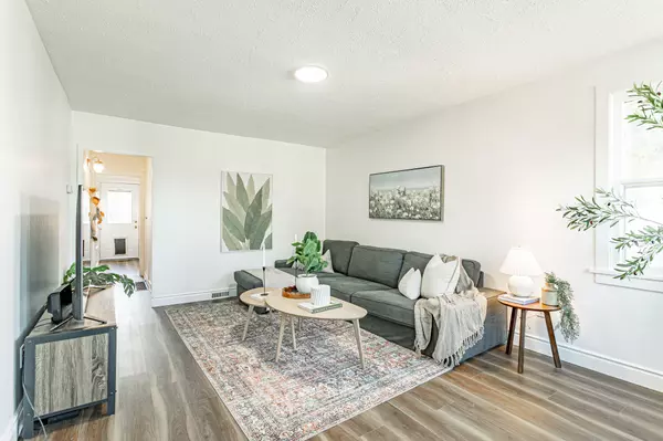 Woodstock, ON N4S 3X6,27 Centre ST