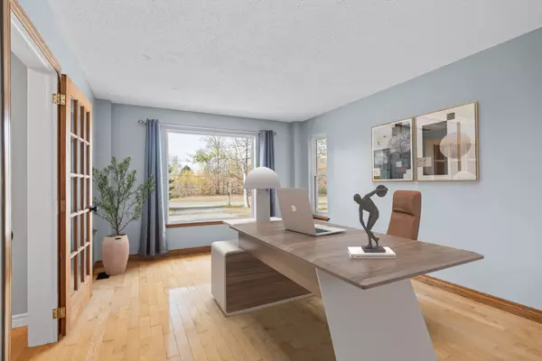 Orleans - Cumberland And Area, ON K4B 1J1,4720 Whispering Willow DR