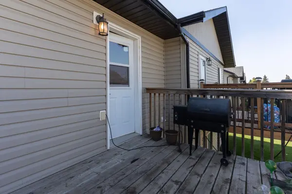 4702 53 AVE #42, Camrose, AB T4V 0Y2
