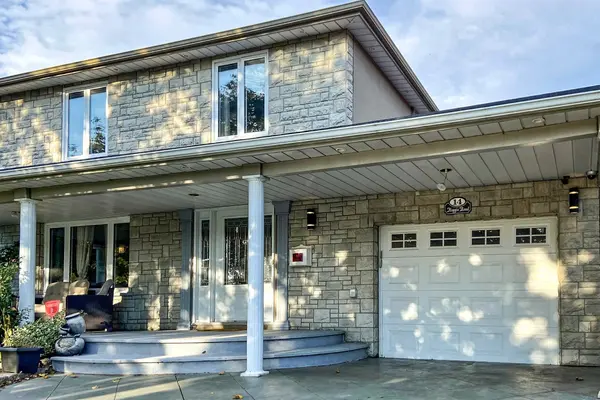 Brampton, ON L6V 2K3,14 Heggie RD