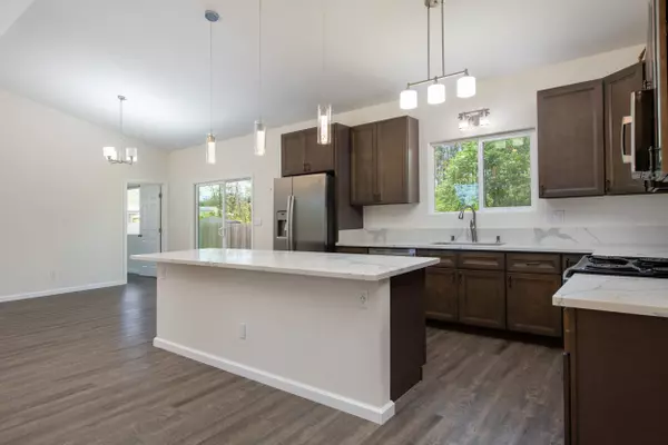 Keaau, HI 96760,16-1840 34TH AVE