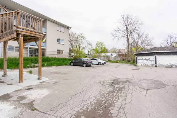 59 North Front ST, Belleville, ON K8P 3B2