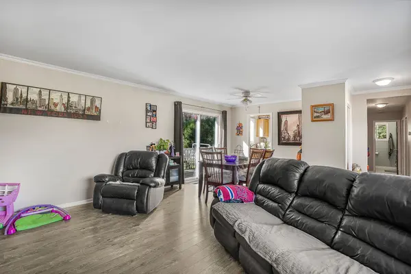 Champlain, ON K6A 2R2,912 Pattee RD E