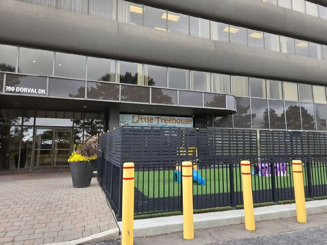 Oakville, ON L6K 3V3,700 Dorval DR #108/111