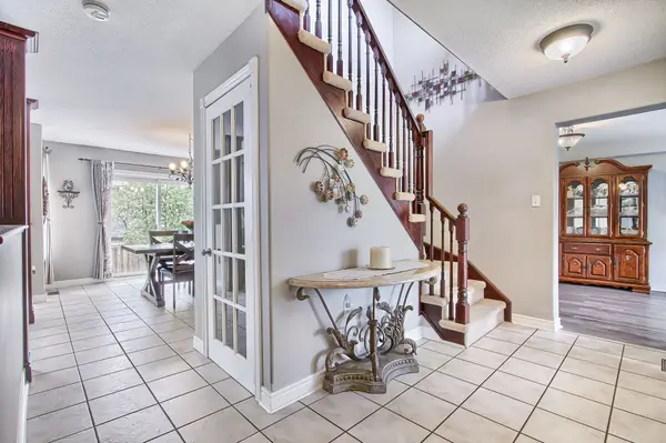 Georgina, ON L4P 4C1,31 Kerfoot CRES