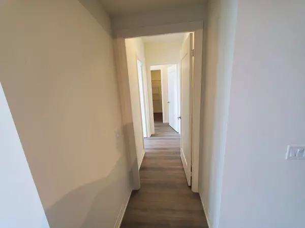 Vaughan, ON L4K 2M9,8960 Jane ST #2311