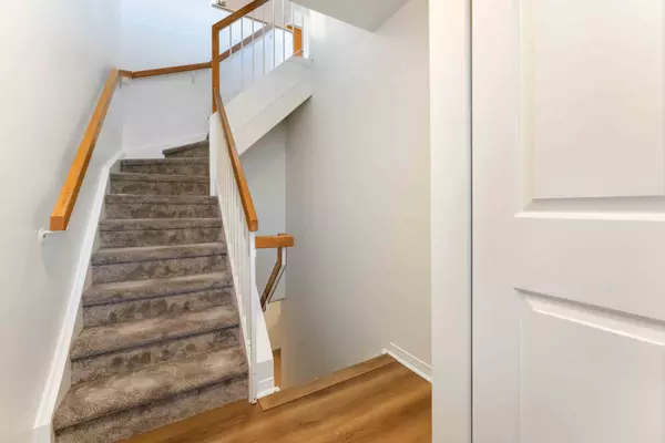 Orleans - Cumberland And Area, ON K4A 2E1,495 Canteval TER #203