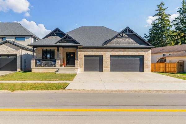 92 Queen ST,  North Middlesex,  ON N0M 1A0